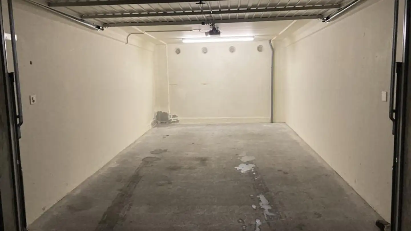 Garage singolo in affitto - Dorfbachstrasse 7, 6430 Schwyz