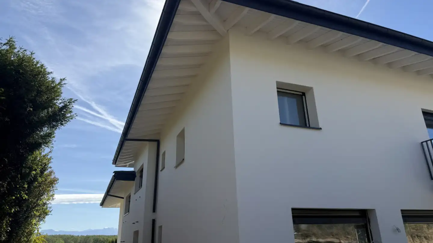 Row house for rent - 1026 Denges