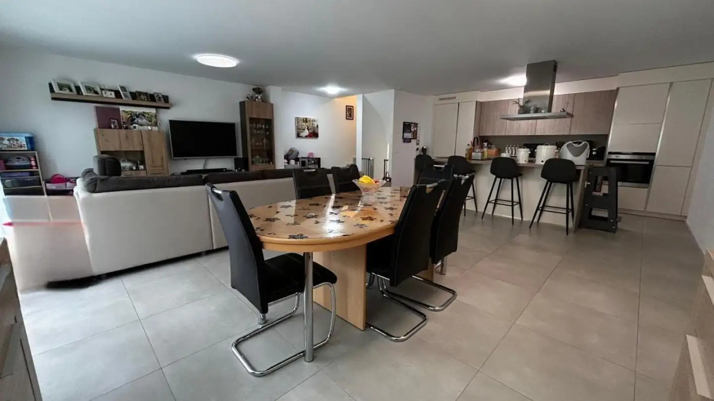 Row house for sale - 1694 Villarsiviriaux - Photo 3