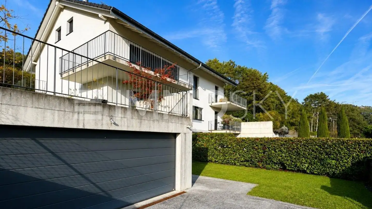Row house for sale - 1009 Pully