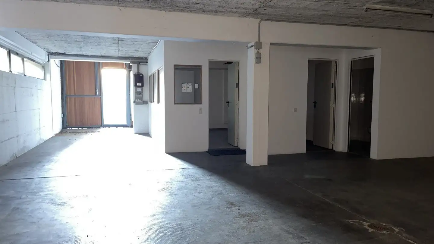 Spazio di archiviazione in affitto - 6852 Genestrerio