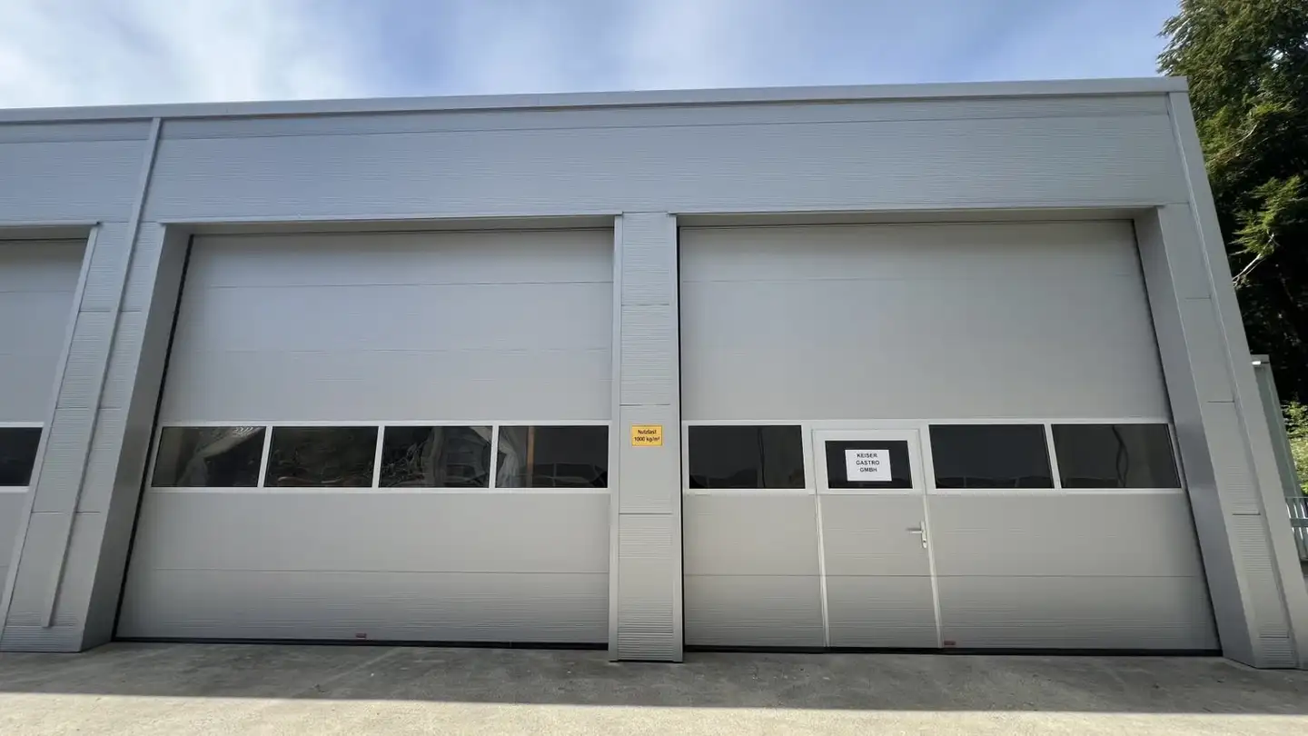 Commerciale in affitto - Diebis 35, 8143 Stallikon