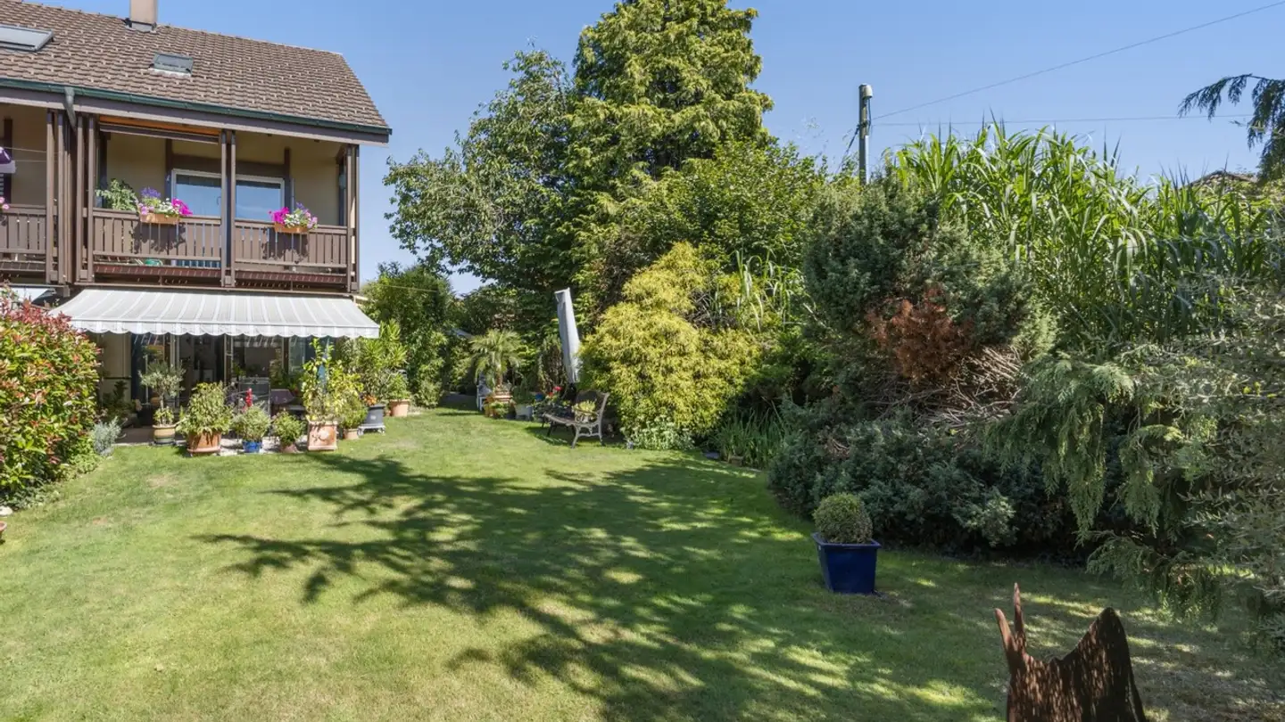 Row house for sale - 3257 Grossaffoltern