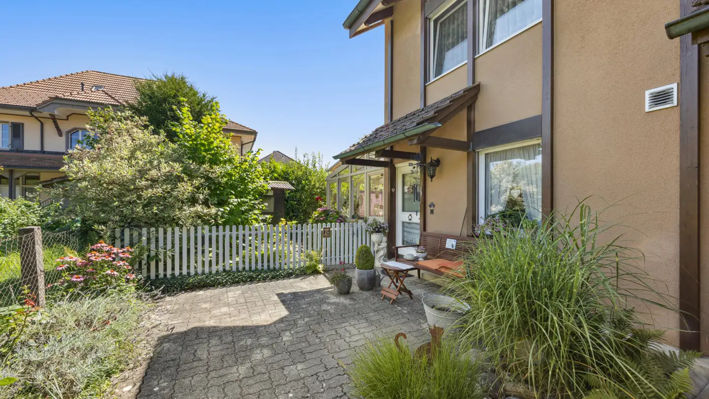 Row house for sale - 3257 Grossaffoltern - Photo 2