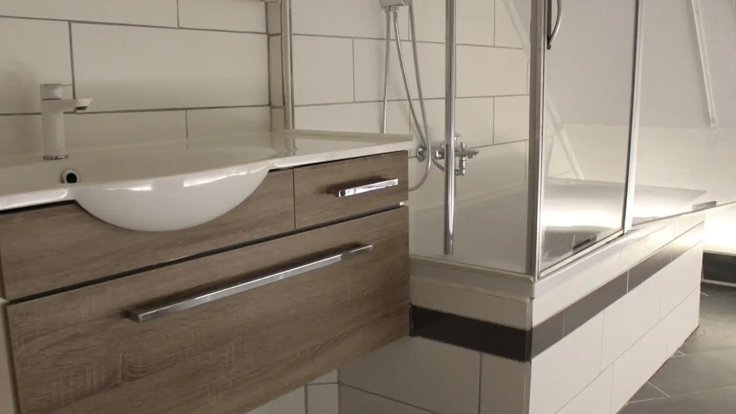 Dachgeschosswohnung mieten - Bernstrasse 92, 3066 Stettlen - Foto 3