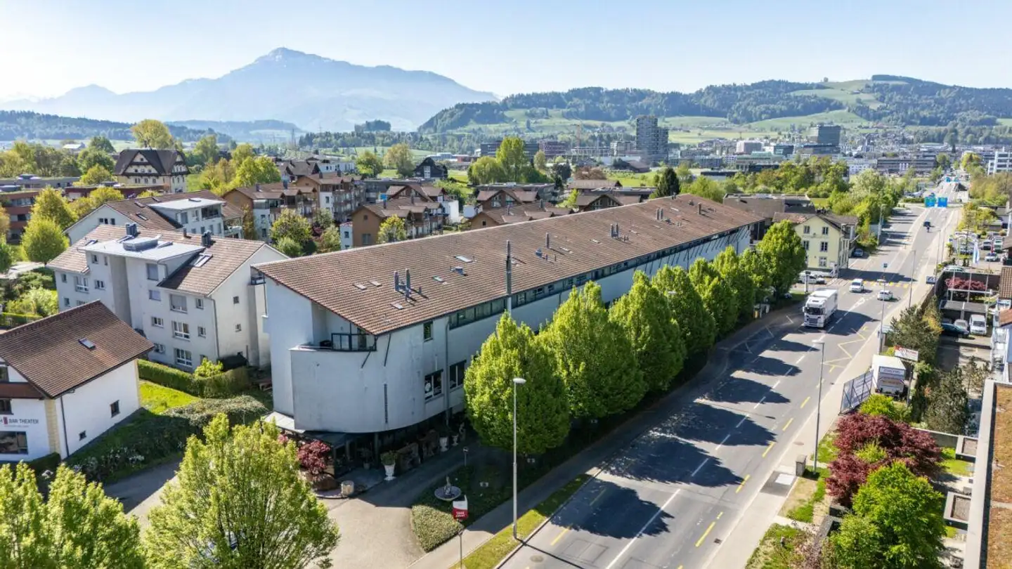 Edificio ad uso misto in vendita - St. Wendelin 3, 6343 Holzhäusern ZG - Foto 2