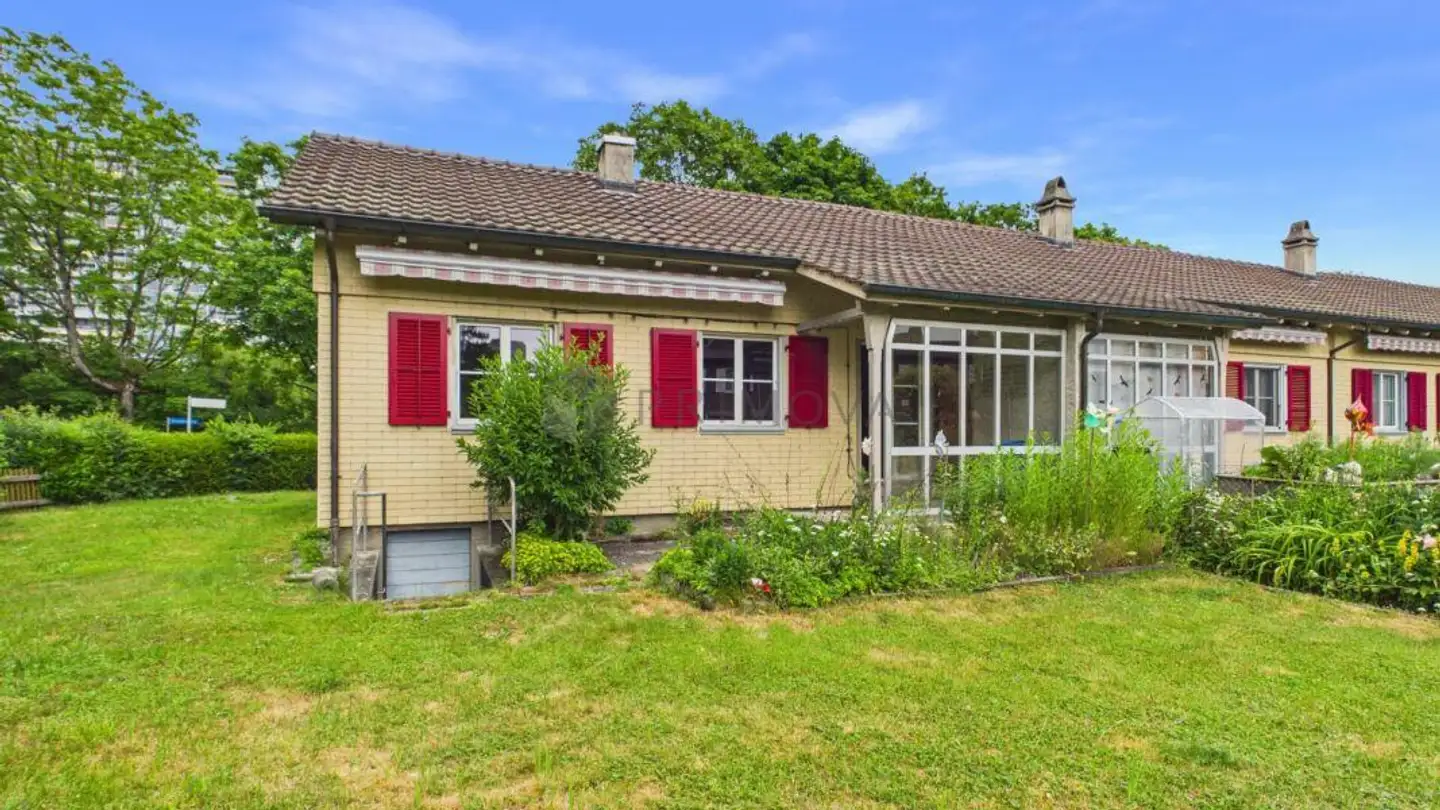 Row house for sale - 3027 Bern - Photo 2