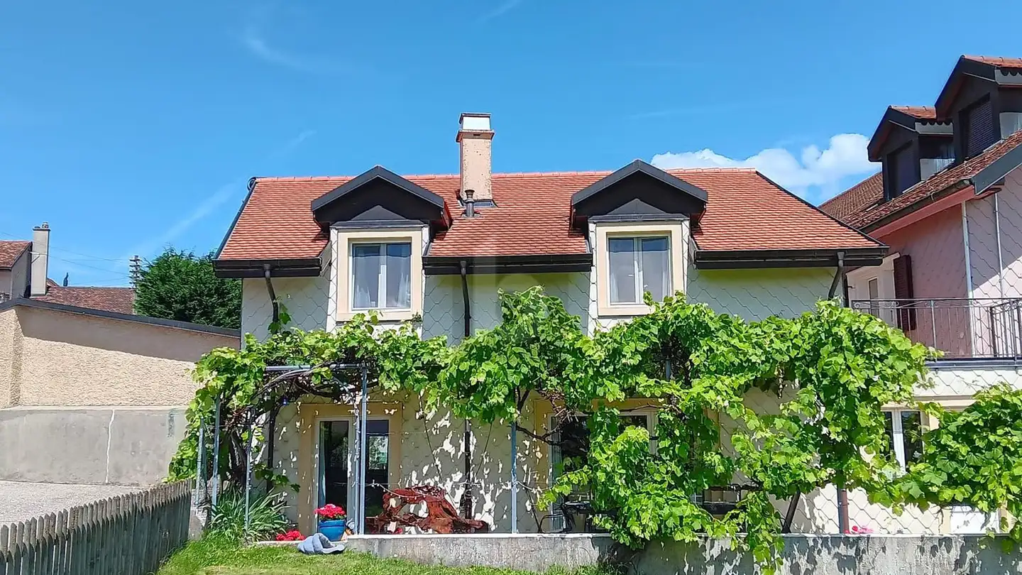Row house for rent - 1176 St-Livres