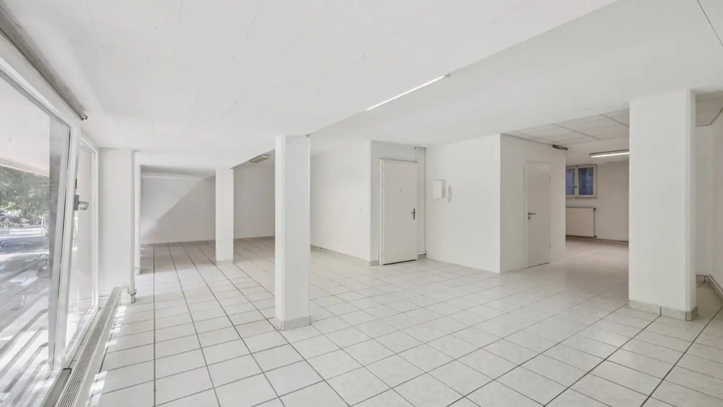 Office space for rent - Avenue Des Alpes 104, 1820 Montreux - Photo 3