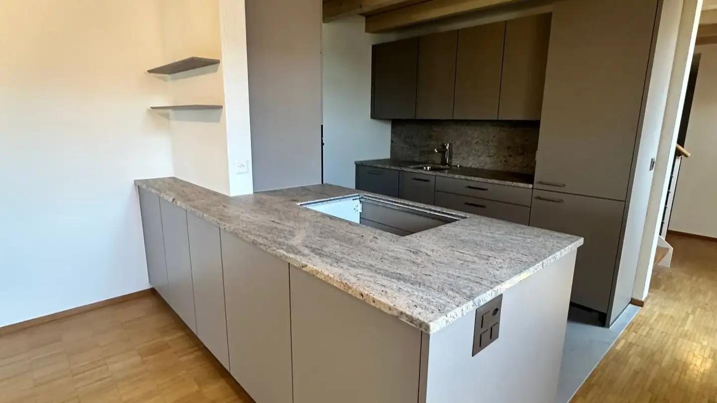 Dachgeschosswohnung mieten - Hauptstrasse 40, 4143 Dornach