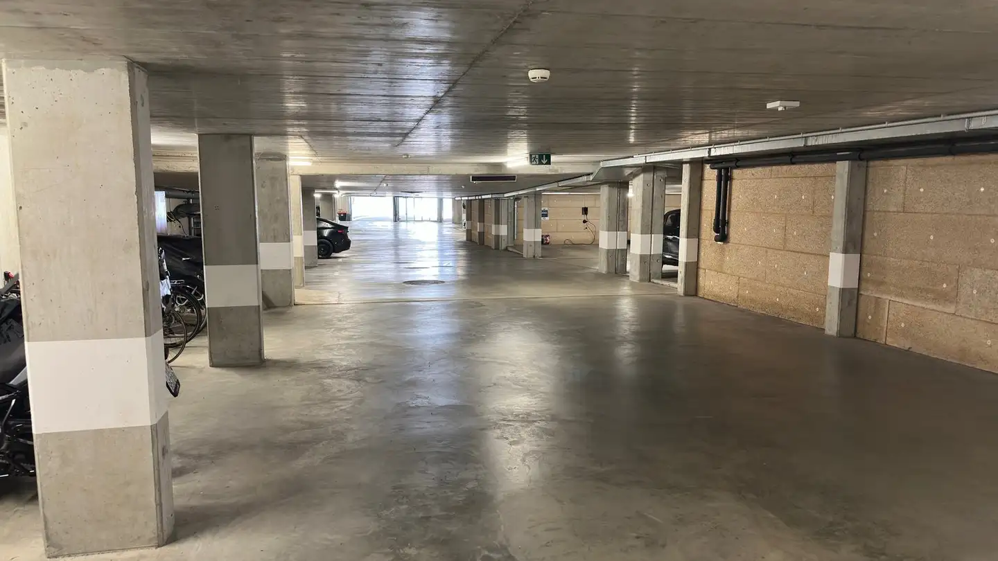 Parcheggio sotterraneo in affitto - Burgfeld 16, 3123 Belp - Photo 3