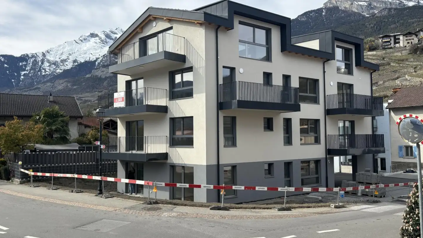 Penthouse for rent - Rue De La Poya 24, 1964 Conthey