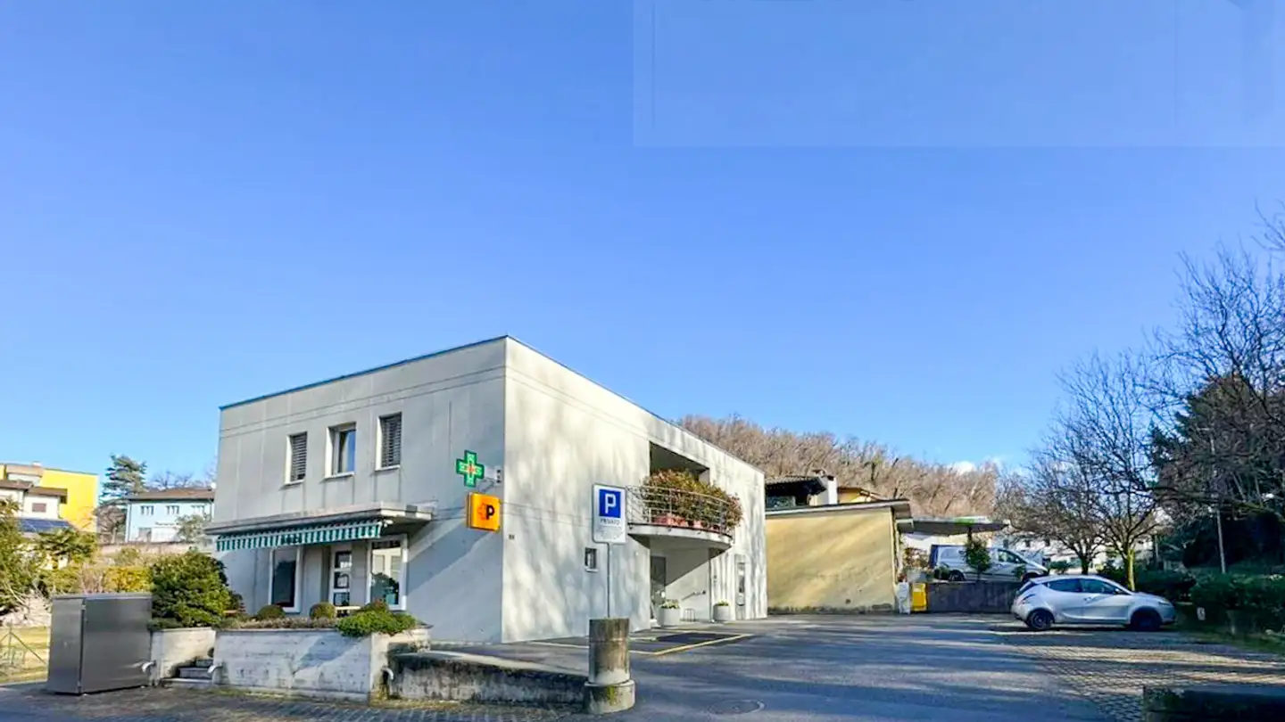 Commercial for sale - Via Andrea Salvatore Aglio, 6864 Arzo
