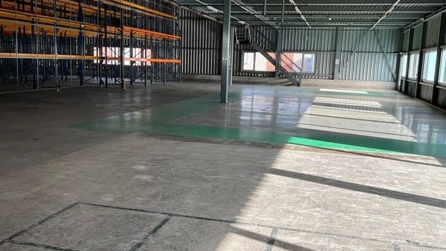 Commercial for rent - St. Gallerstrasse 86, 8853 Lachen SZ - Photo 3