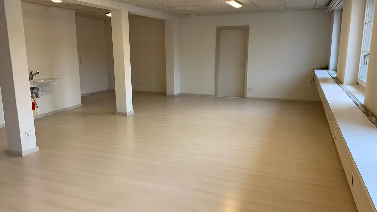 Commercial for rent - Ferrachstrasse 30, 8630 Rüti ZH - Photo 3