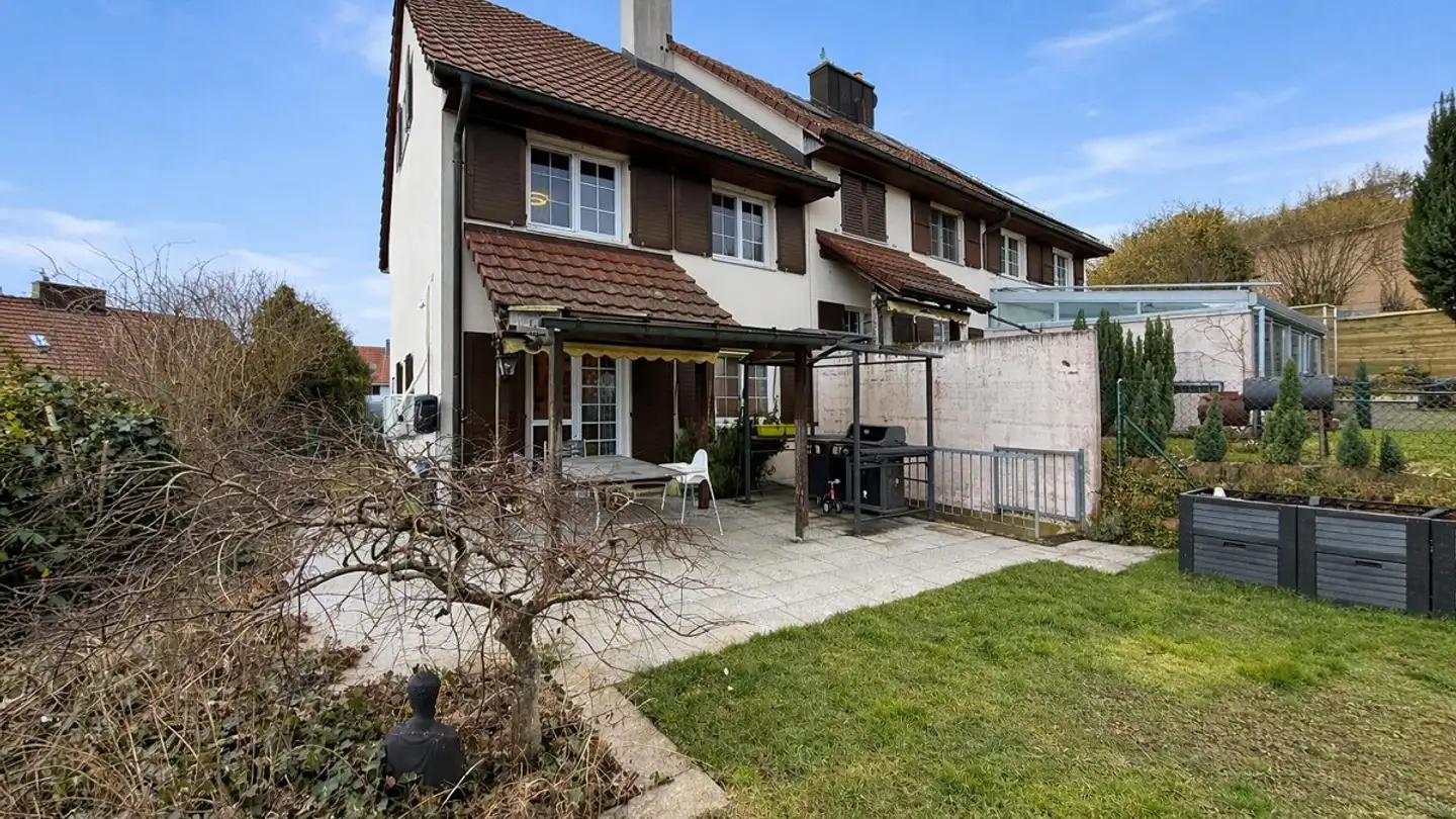 Row house for sale - Kirchgasse 18, 4112 Bättwil