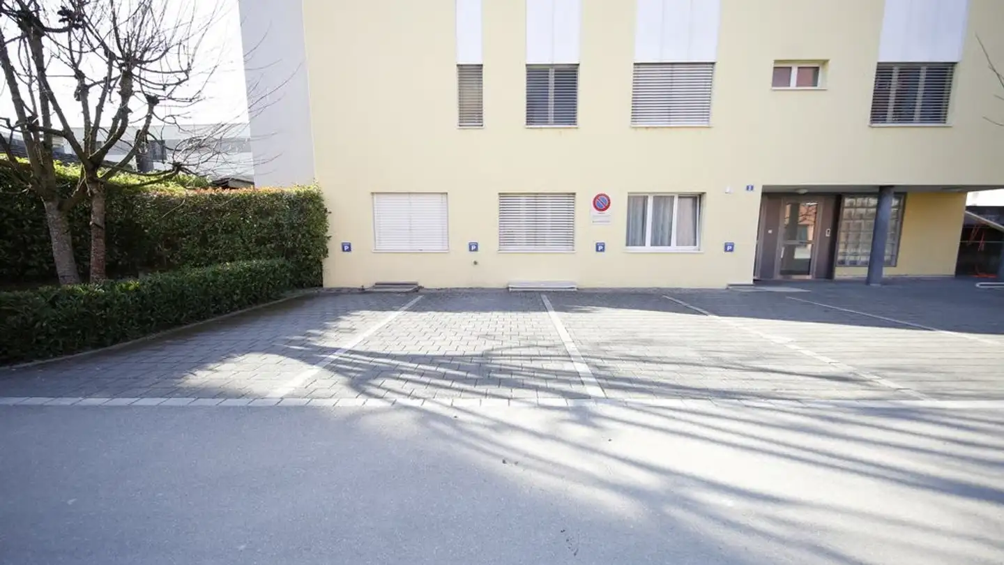 Tiefgaragenstellplatz mieten - Aufwiesenstrasse 3, 8305 Dietlikon