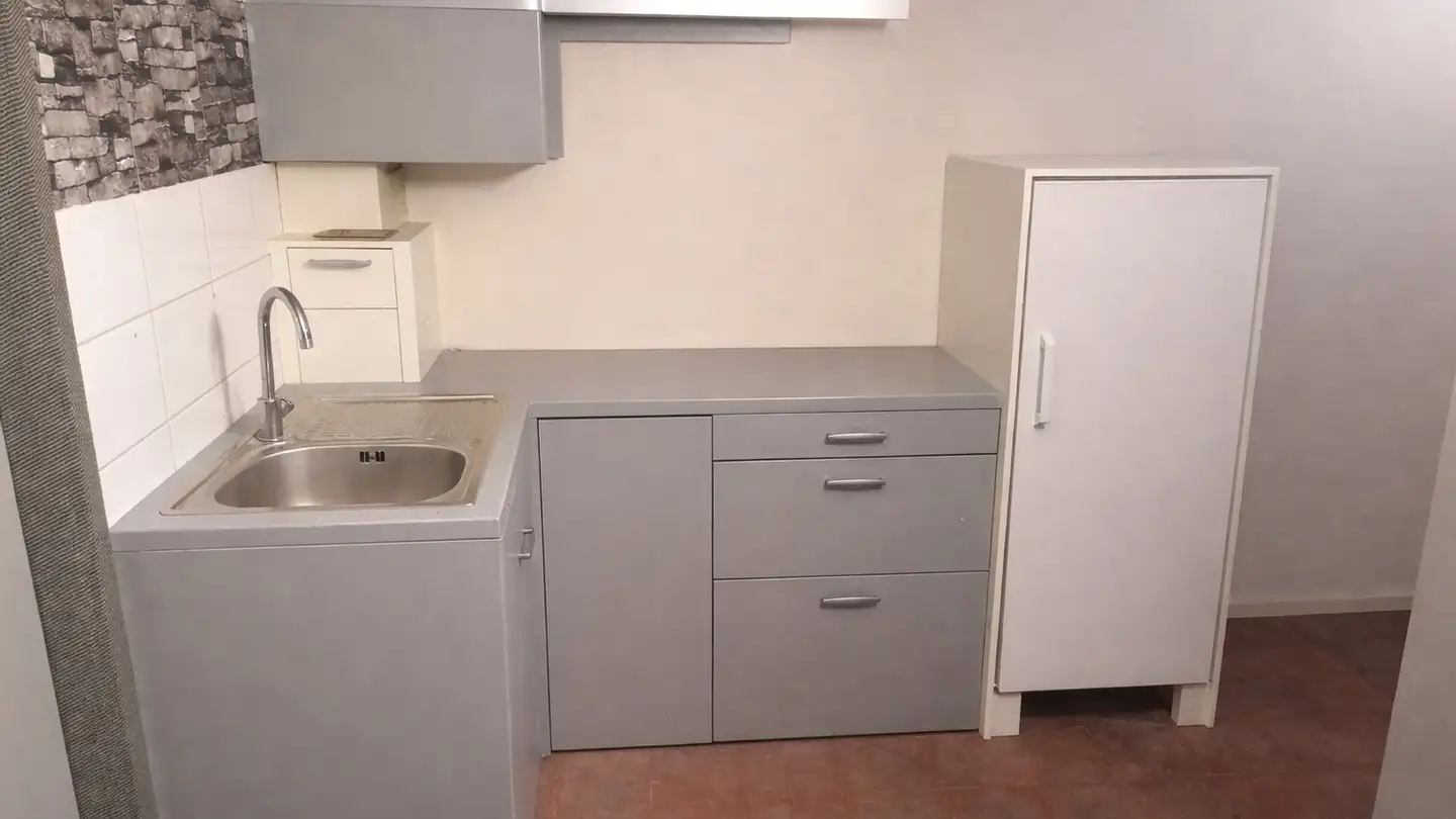 Bureau à louer - Hönggerstrasse 8, 8102 Oberengstringen