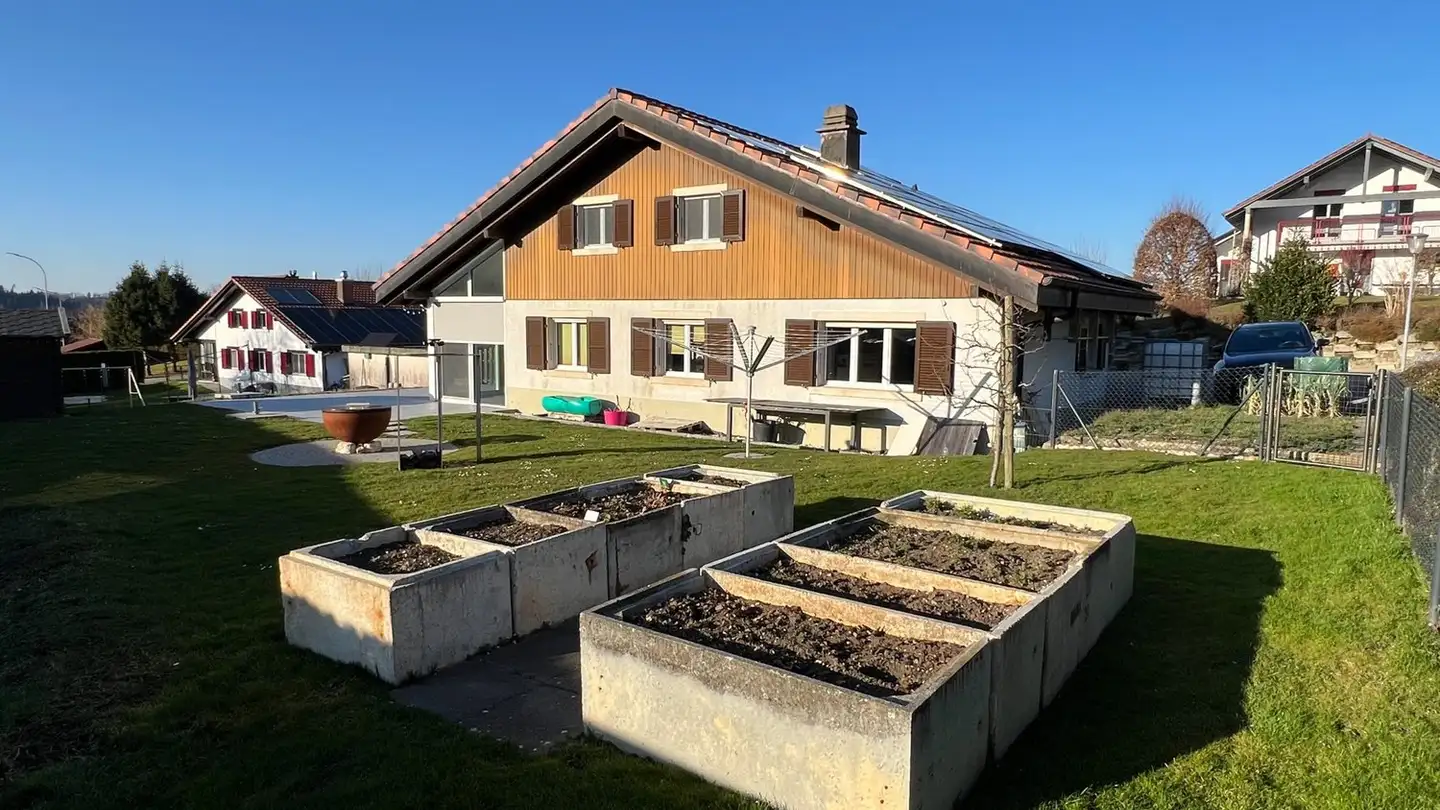 Single house for sale - 2950 Courtemautruy