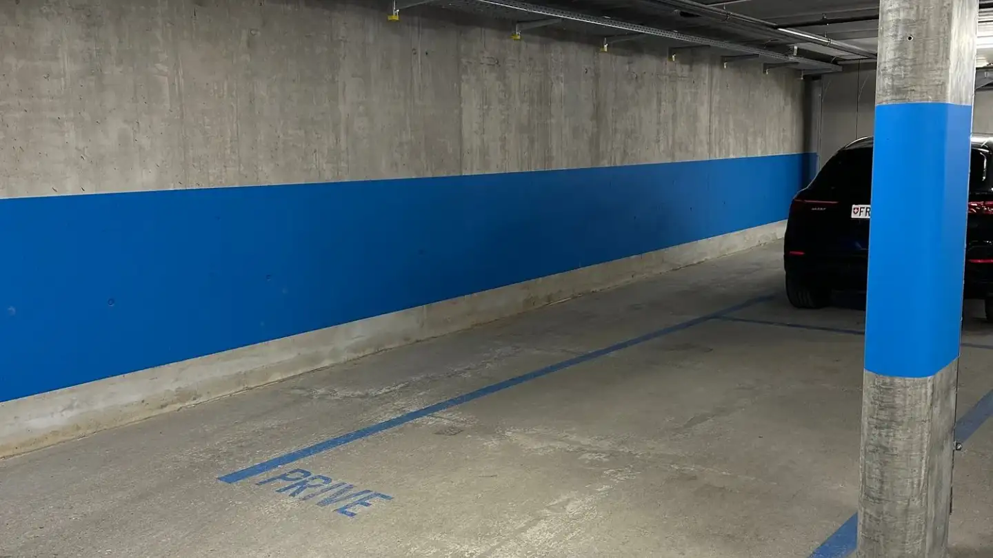 Place de parking souterraine à louer - Route Des Echervettes 47, 1680 Romont FR - Photo 2