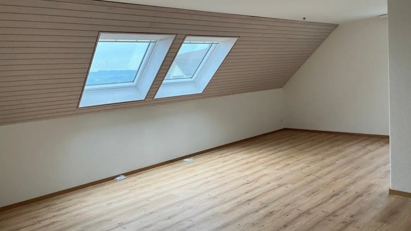 Dachgeschosswohnung mieten - Oberlandstrasse 64, 8610 Uster - Foto 3