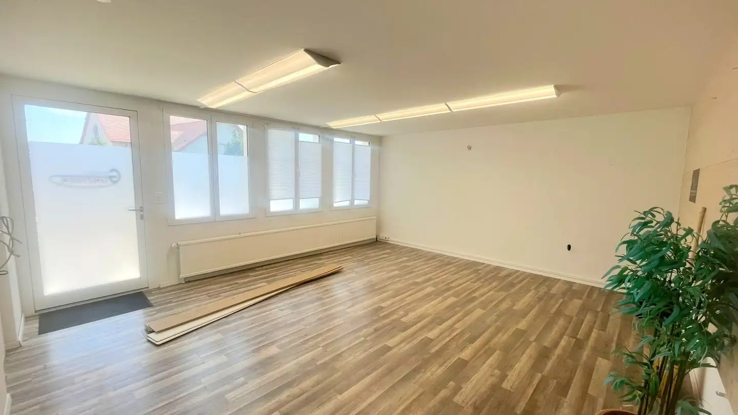 Commerciale in affitto - Solothurnstrasse 62, 4702 Oensingen - Photo 2