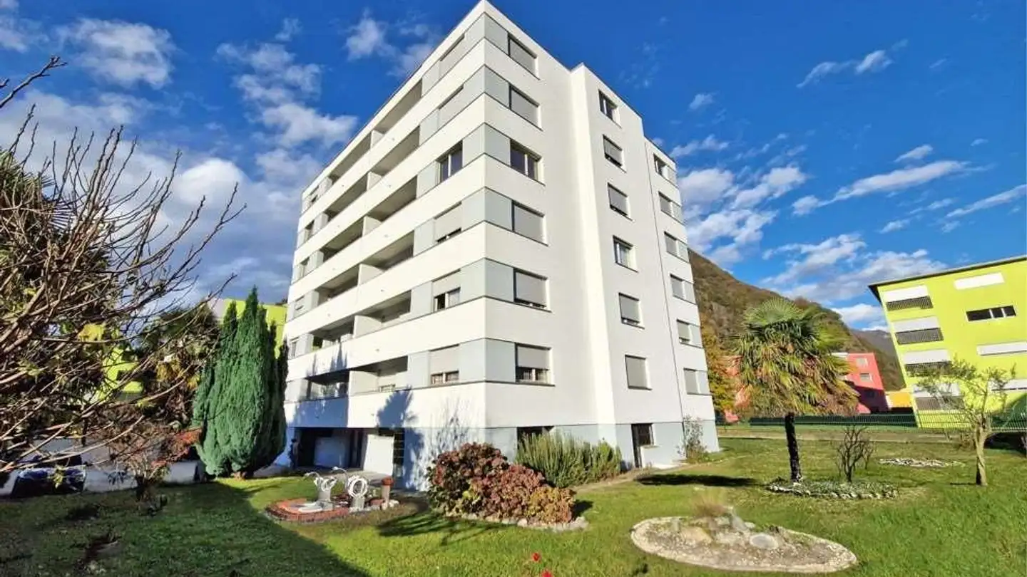 Furnished apartment for sale - Via Cantonale 22, 6532 Castione