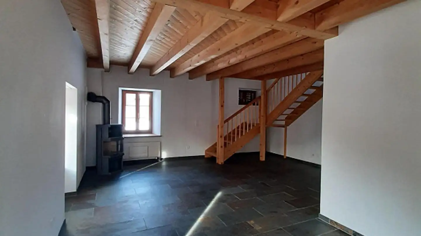 Single house for rent - 7112 Duvin