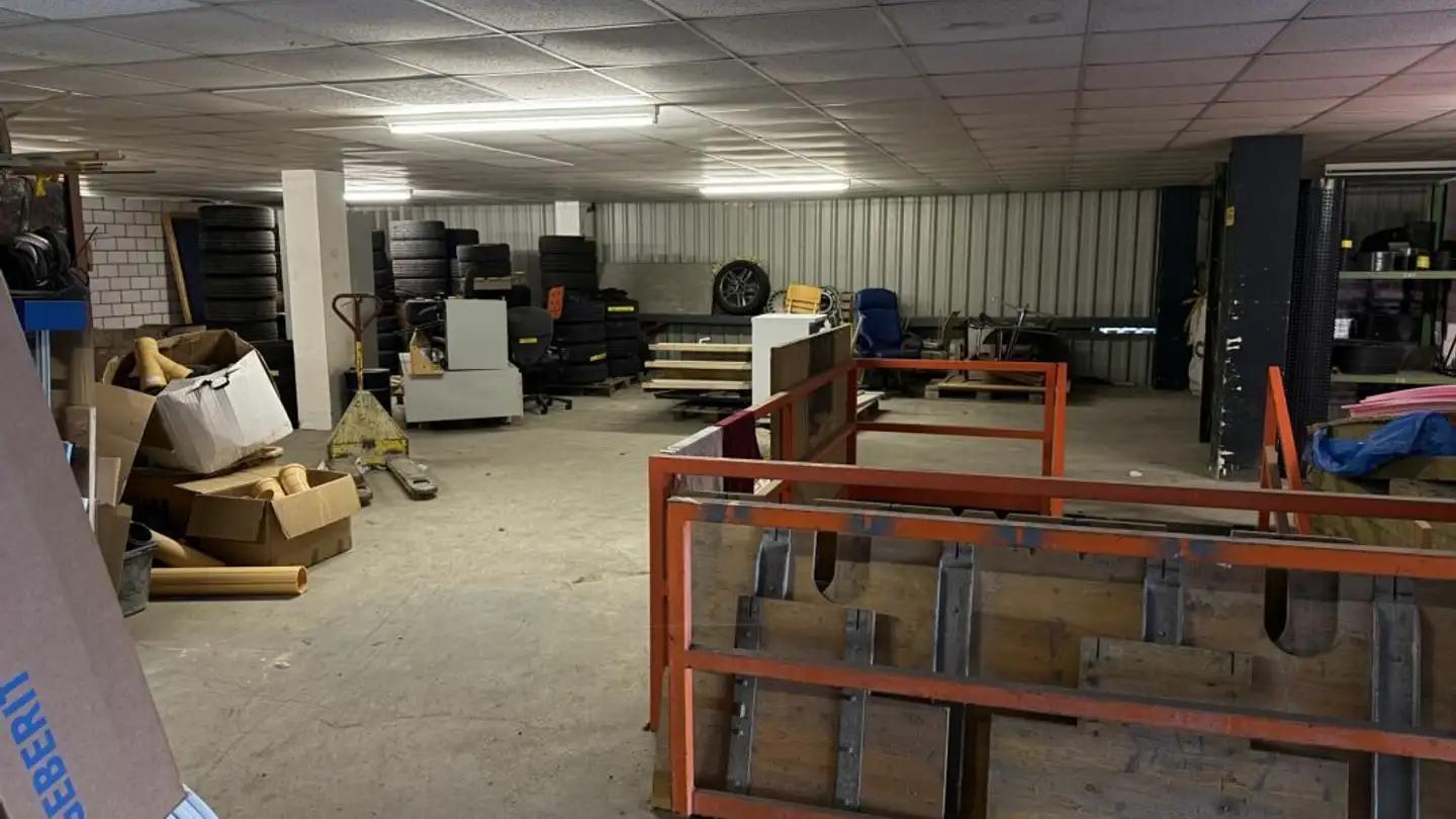 Kaufhaus mieten - Neuhofstrasse, 8630 Rüti ZH - Foto 4