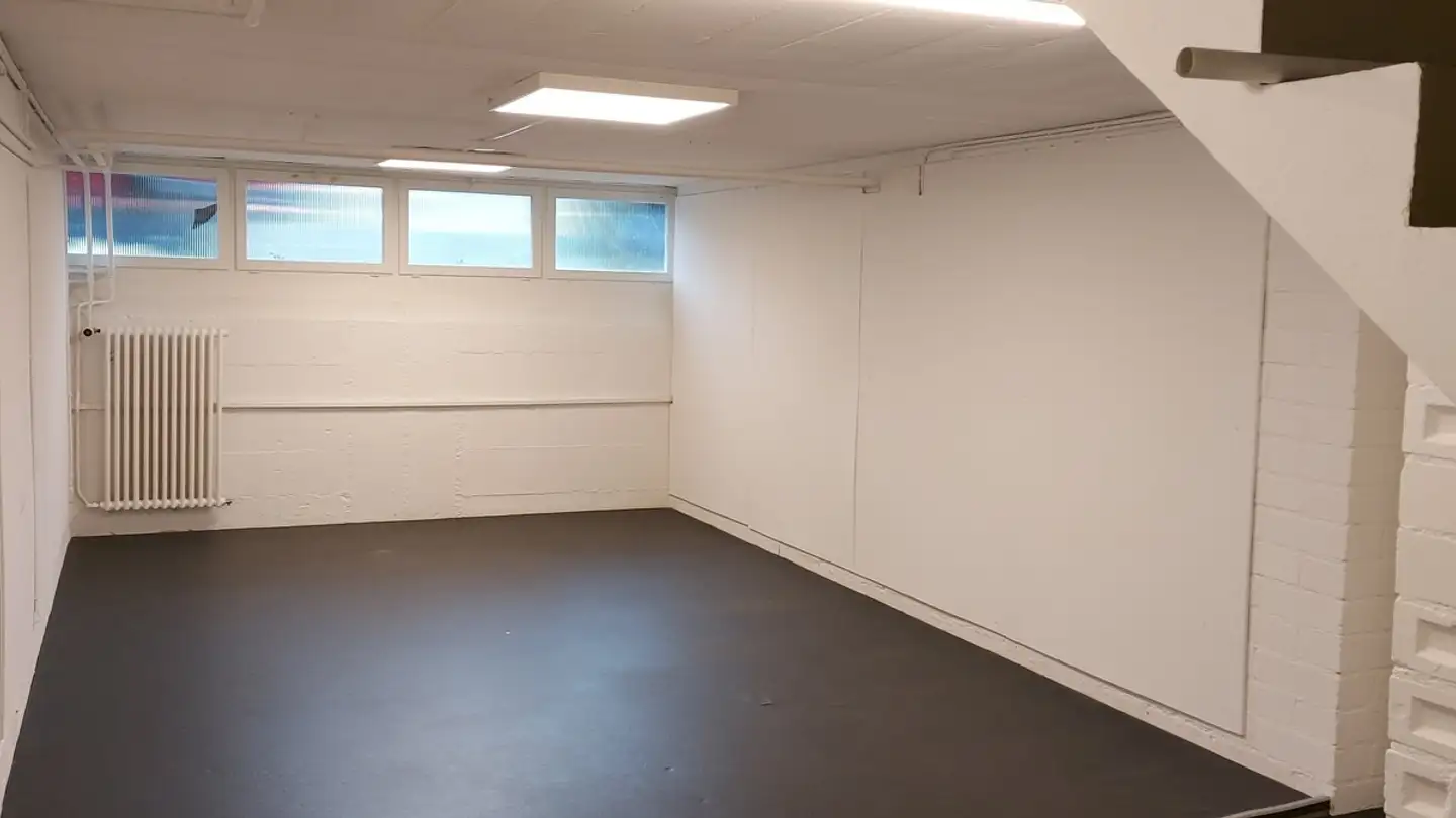 Commercial à louer - Fabrikweg 14, 4460 Gelterkinden