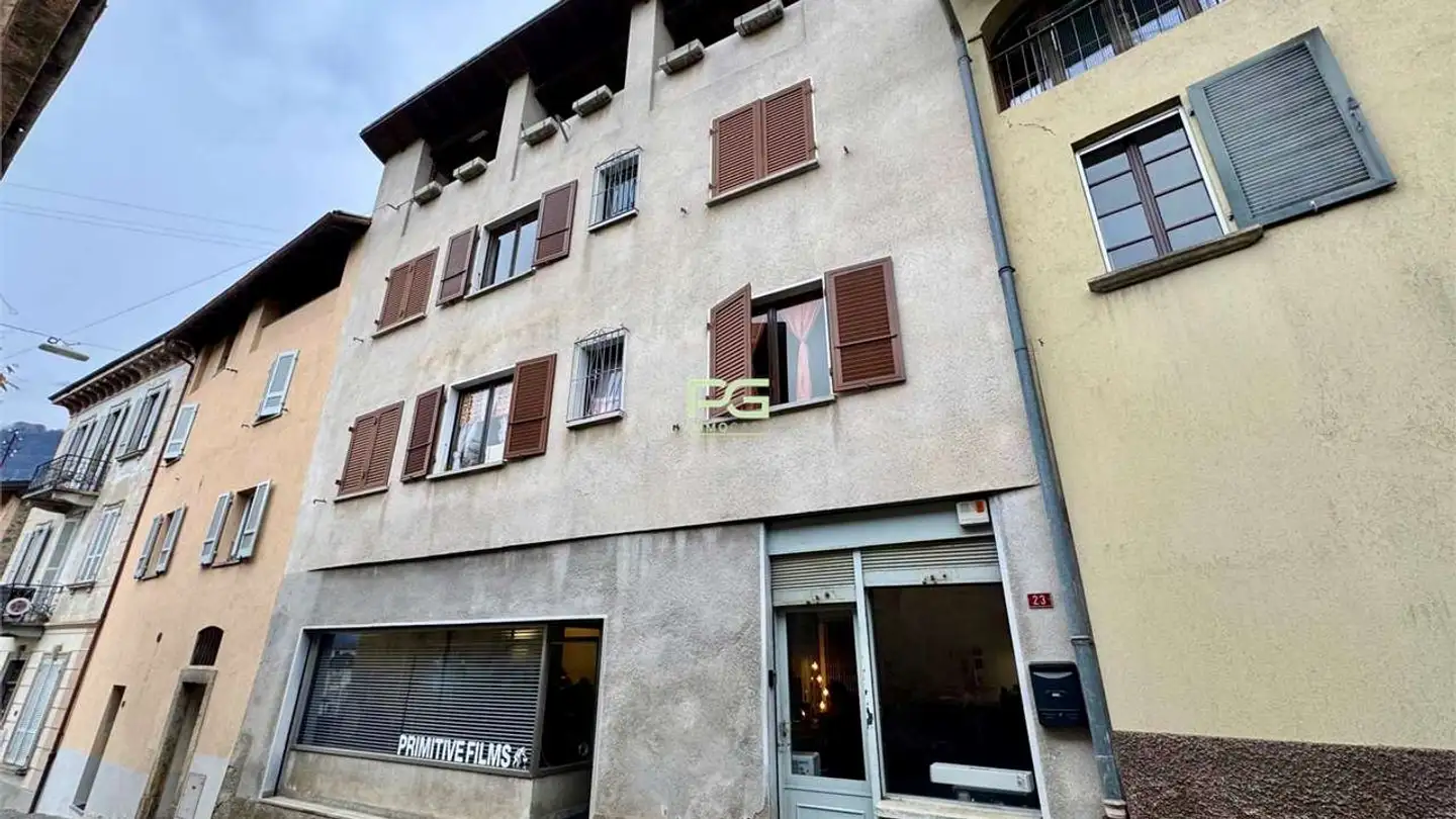 Mehrfamilienhaus kaufen - 6807 Taverne