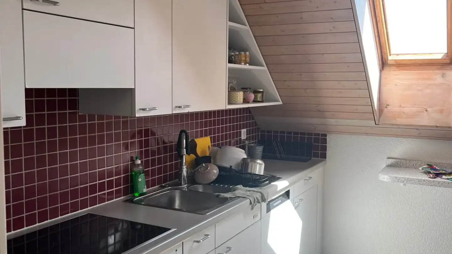 Dachgeschosswohnung mieten - Rifferswilerstrasse 4, 8915 Hausen am Albis - Foto 2