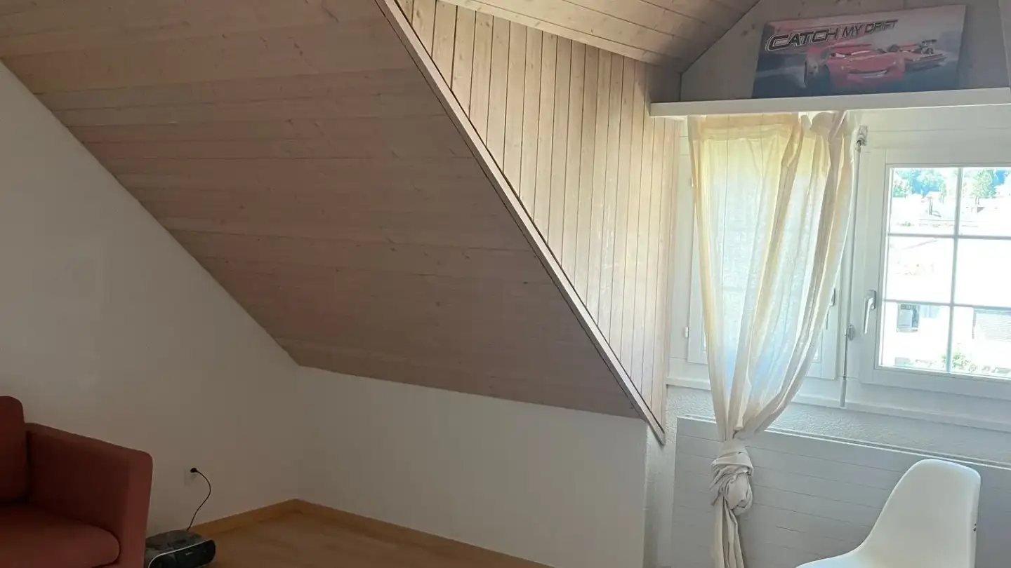 Dachgeschosswohnung mieten - Rifferswilerstrasse 4, 8915 Hausen am Albis - Foto 4