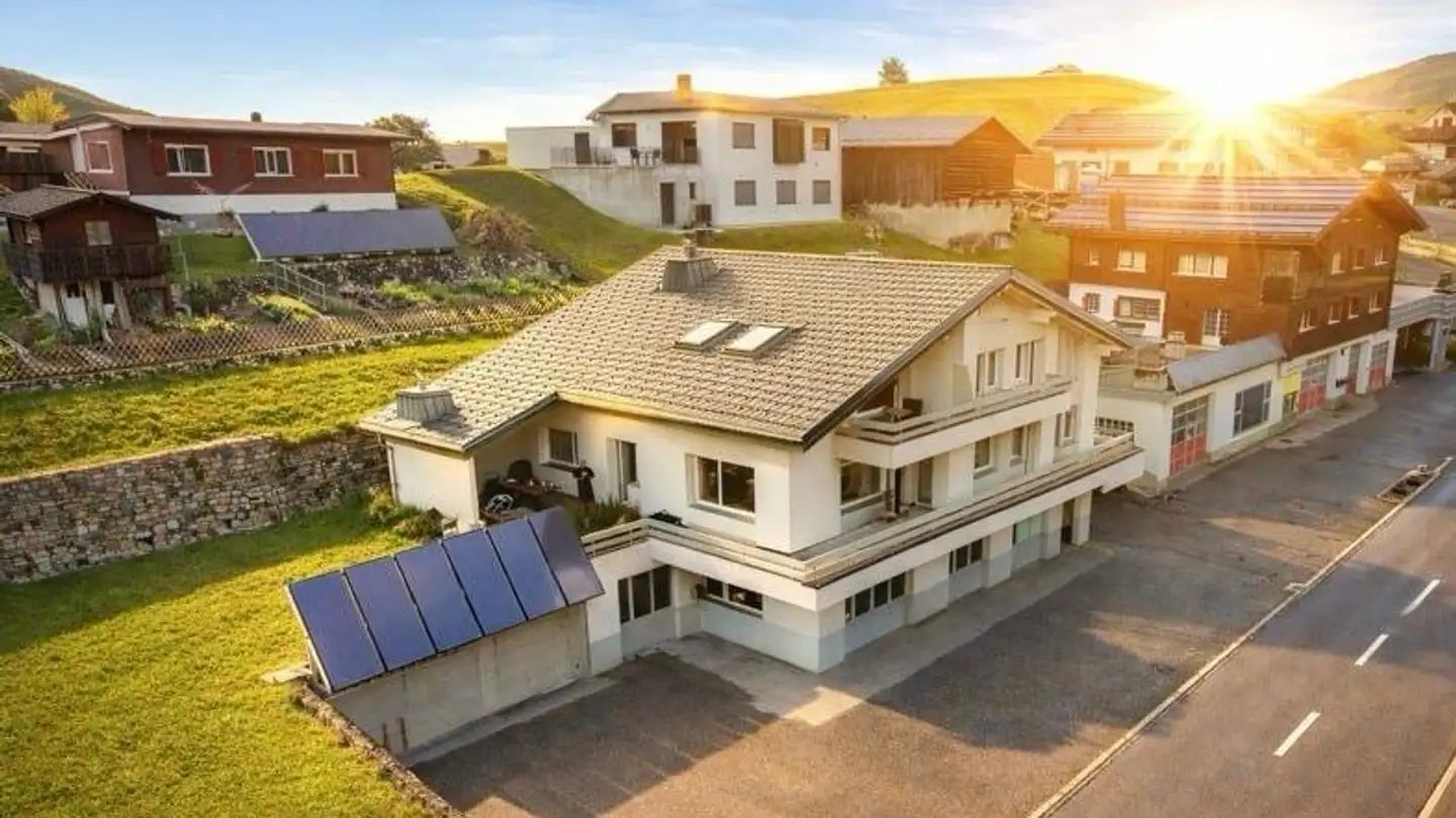 Edificio residenziale in vendita - Via Sursilvana 96, 7175 Sumvitg