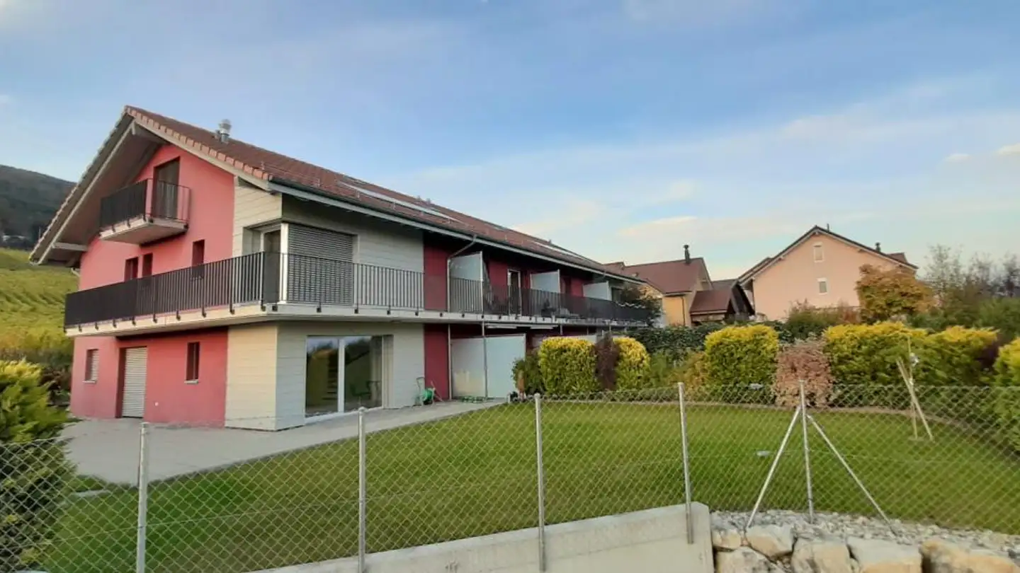 Casa bifamiliare in vendita - 1183 Bursins