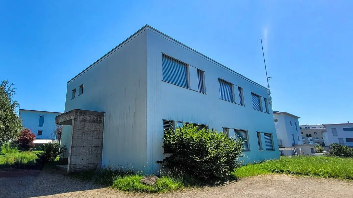 Gewerbe mieten - Alte Zihlstrasse 4, 8340 Hinwil