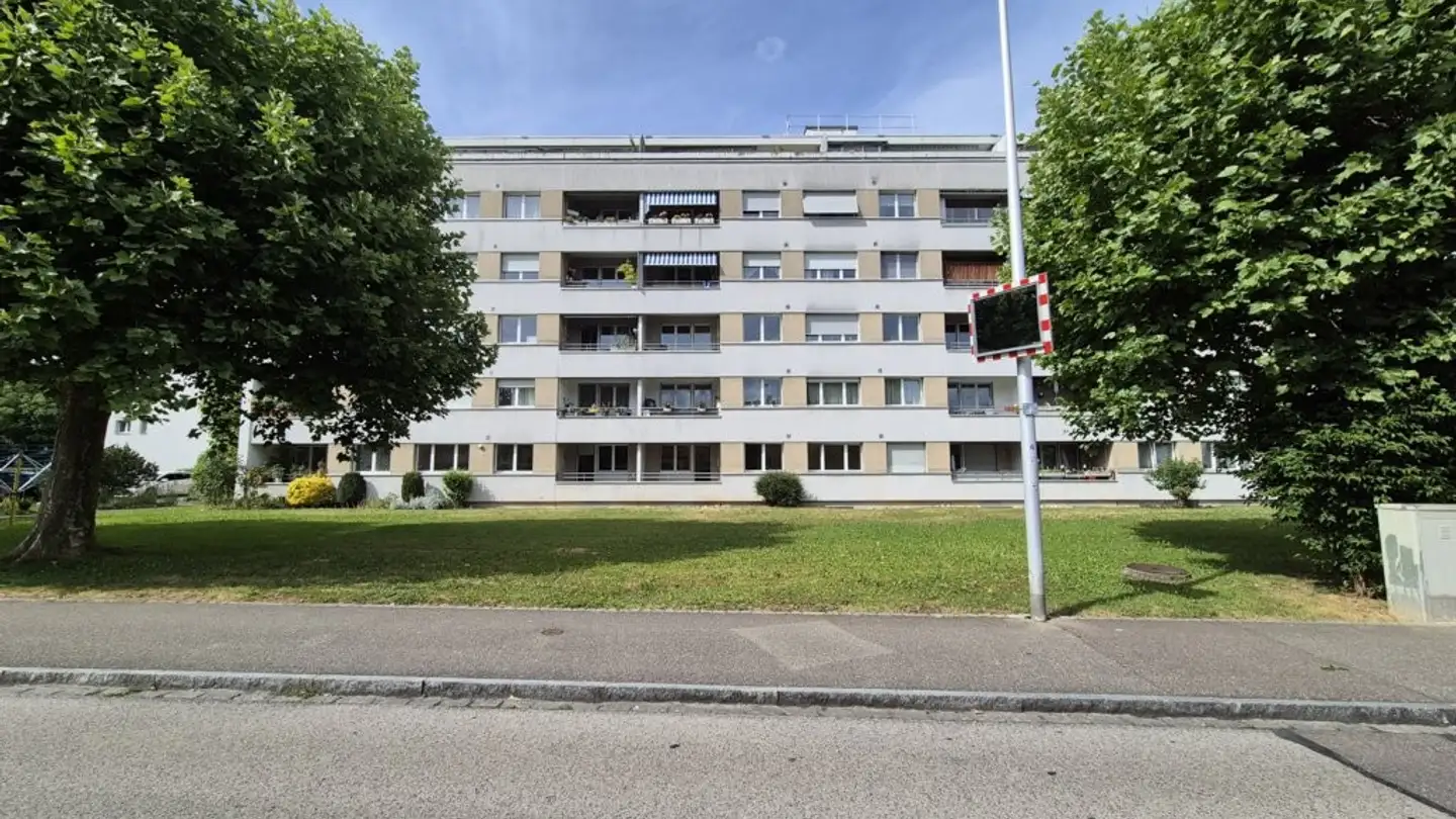 Single garage for rent - Schönenbachstrasse 8, 4153 Reinach BL