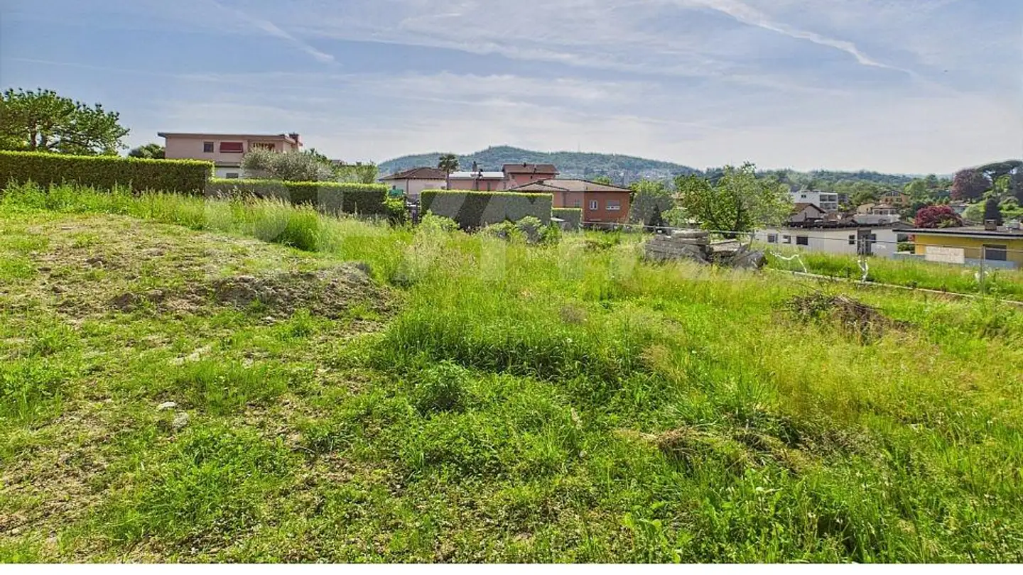 Terrain constructible à vendre - 6828 Balerna