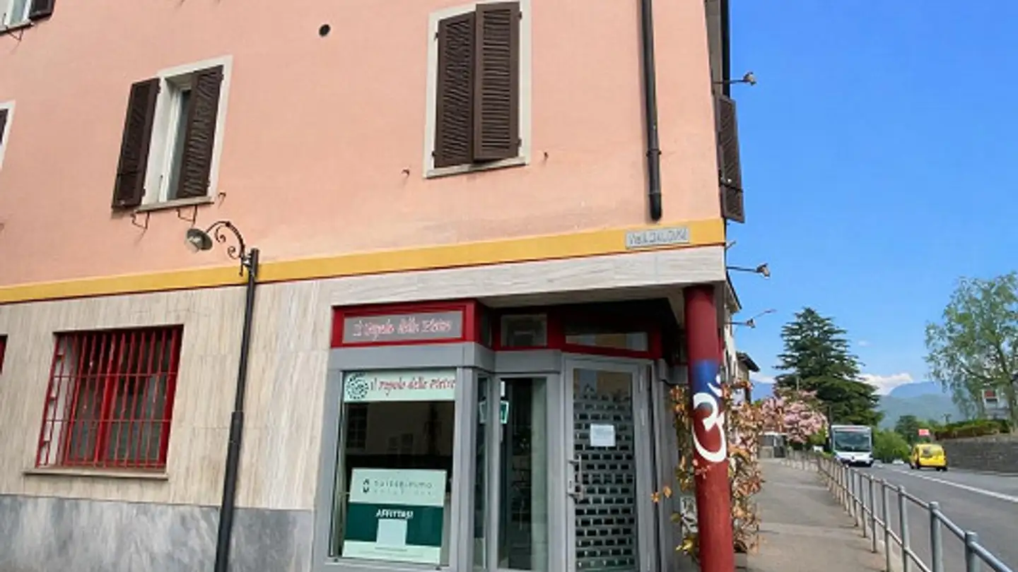 Commerciale in affitto - 6943 Vezia