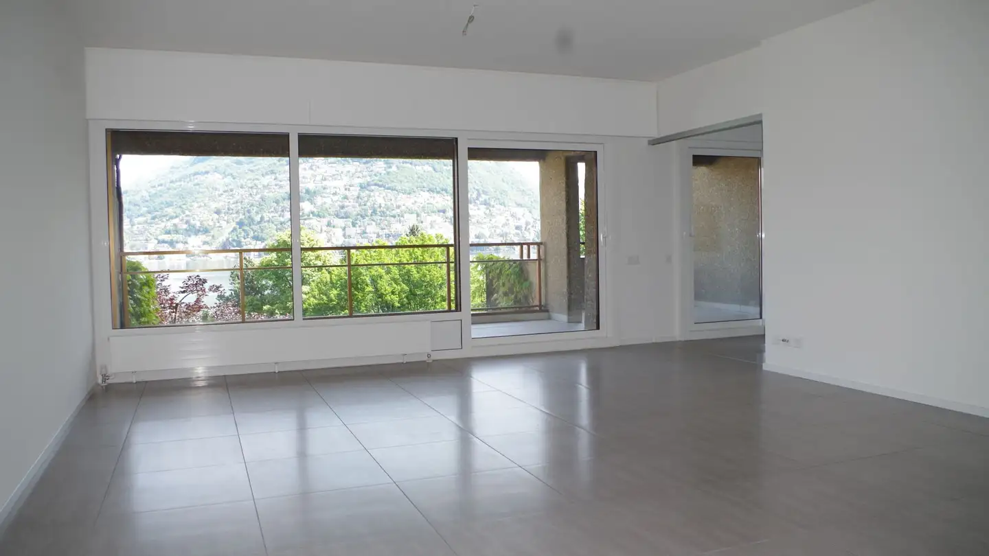 Appartamento in affitto - Riva Paradiso 32a, 6900 Paradiso