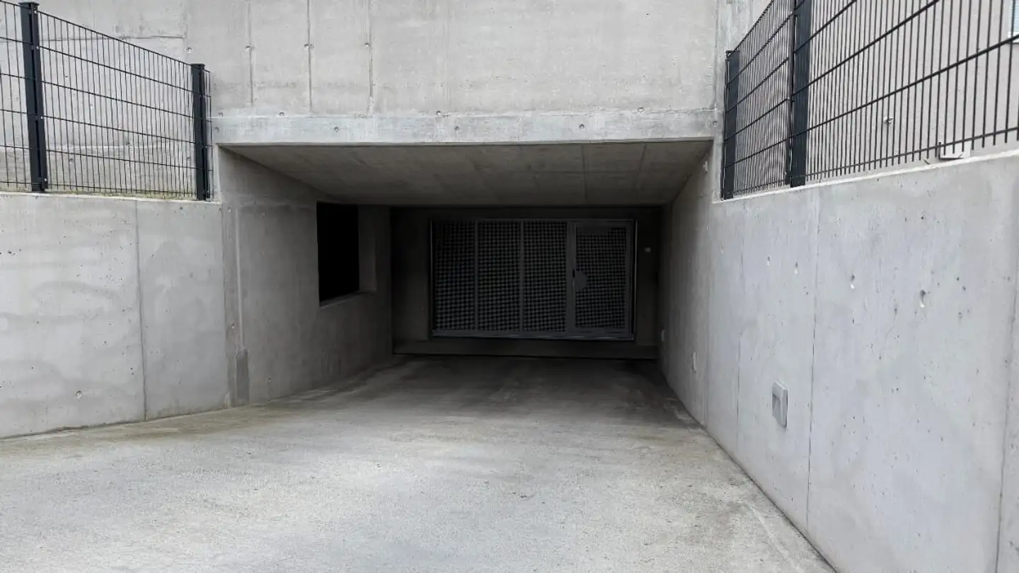 Tiefgaragenstellplatz mieten - Lärchenweg 7, 4312 Magden