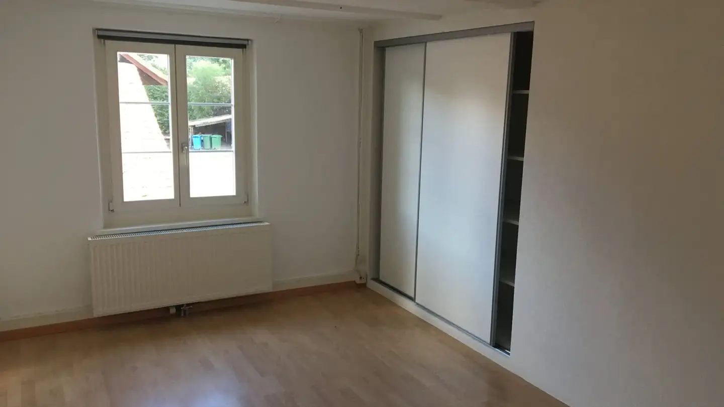 Wohnung mieten - Chemin Des Râpes, 1791 Courtaman - Foto 2