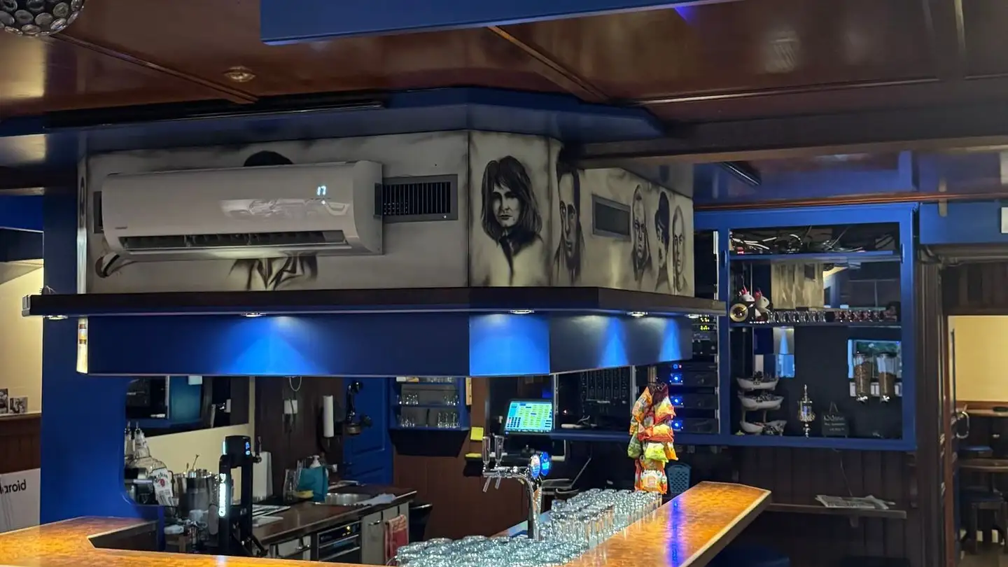 Bar à louer - Hauptstrasse, 4147 Aesch BL