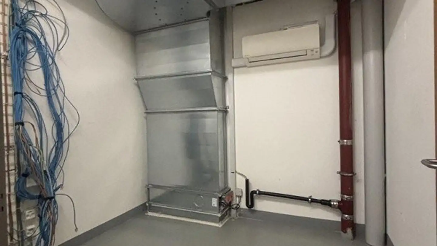 Storage space for rent - Avenue Louis- Casaï 86a, 1216 Cointrin - Photo 3