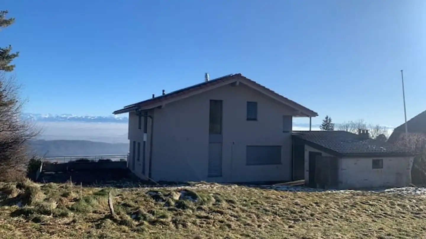 Casa singola in vendita - 2073 Enges - Photo 2