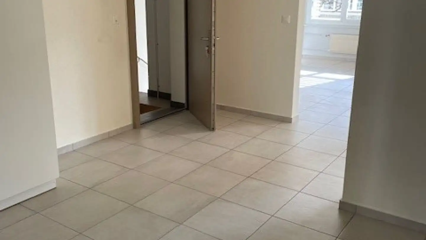 Apartment for rent - Avenue De L'hôtel-De-Ville 18, 2400 Le Locle - Photo 2