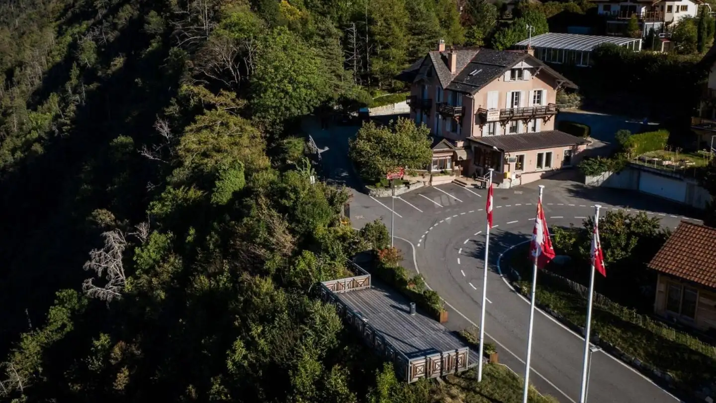 Mischgenutztes Gebäude kaufen - Route De Chemin 1, 1927 Chemin - Foto 3
