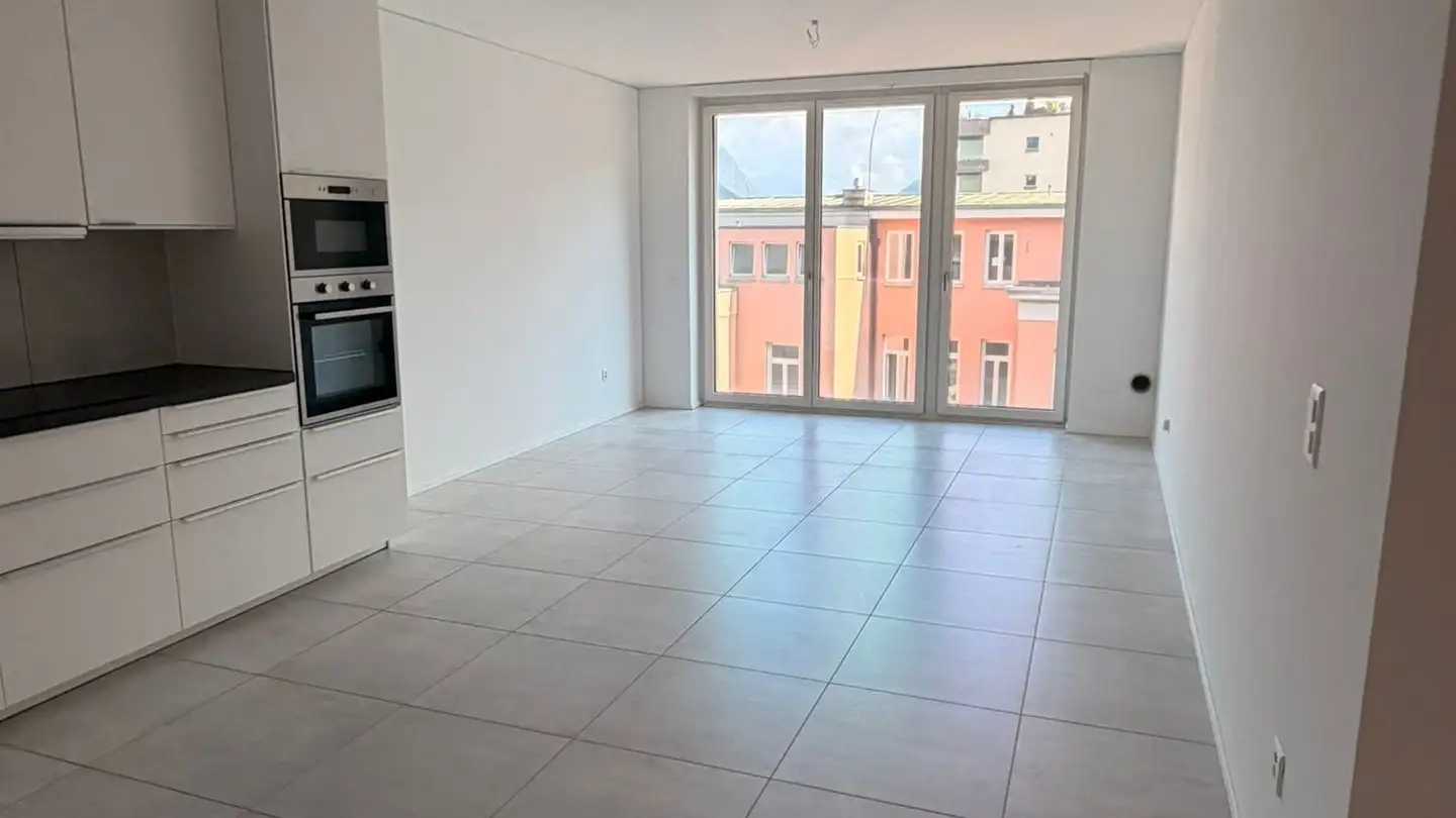 Apartment for rent - Via Delle Scuole 3, 6900 Paradiso - Photo 3