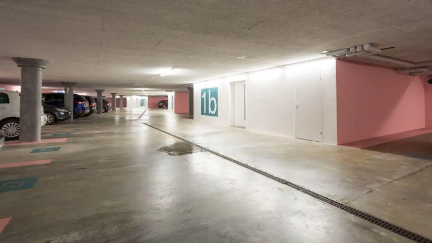 Tiefgaragenstellplatz mieten - Aemättlistrasse 1a, 6370 Stans