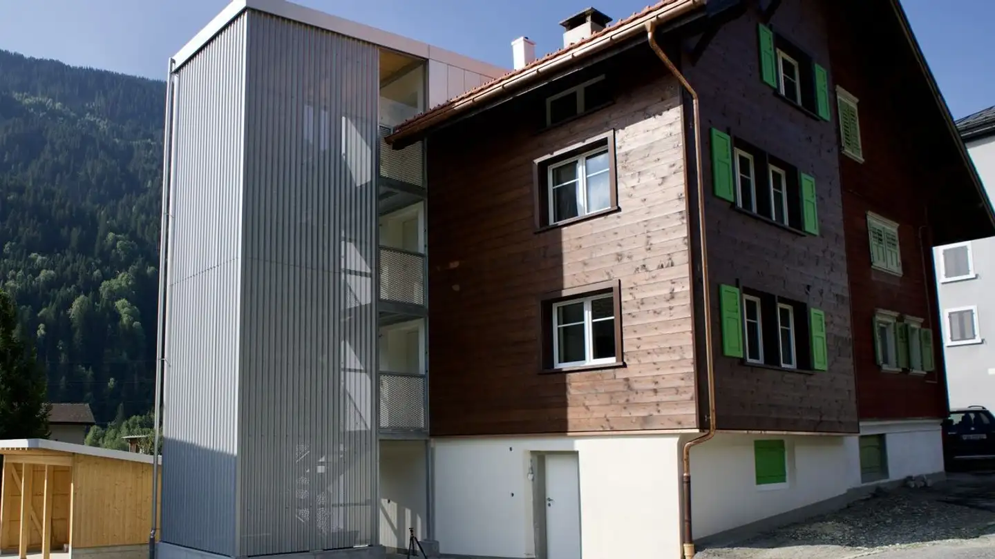 Appartement à louer - Via Gravas 25, 7166 Trun - Photo 2